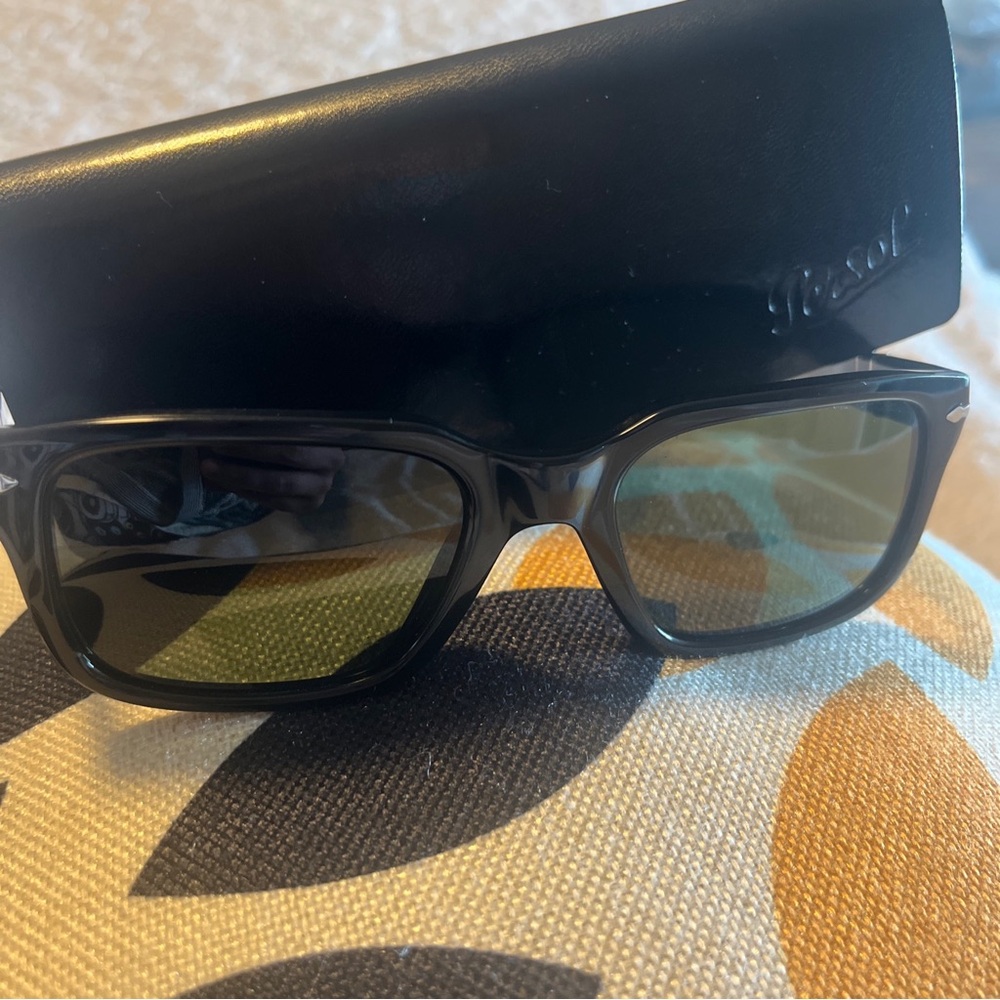 Persol Polarized Black Sunglasses PO3272S (95/31 53 20 145 3N) W Case